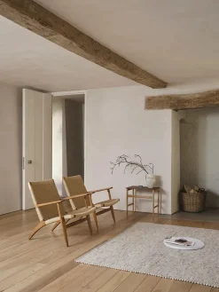 Carl Hansen & Søn CH25 Loungestol, valnød olie af Hans J. Wegner Hot