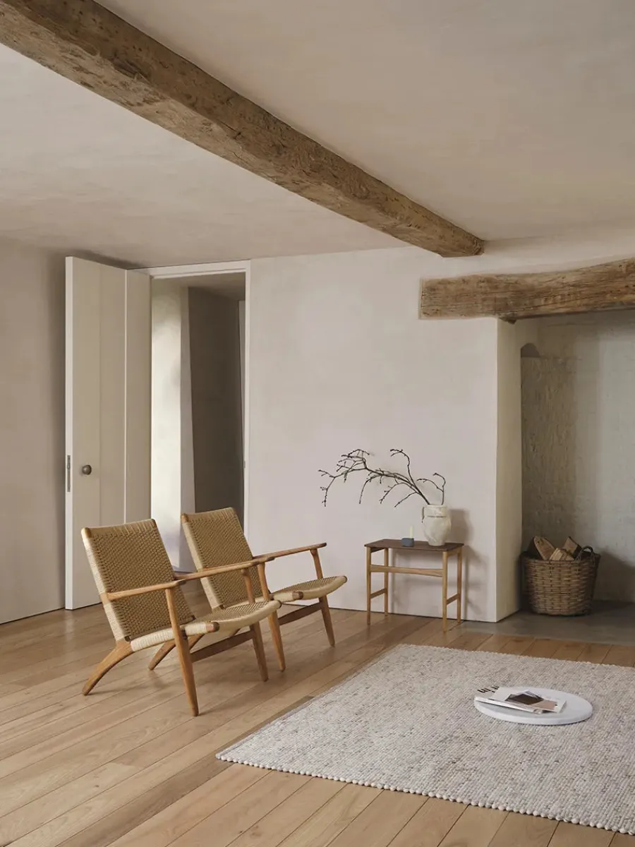 Carl Hansen & Søn CH25 Loungestol, valnød olie af Hans J. Wegner Hot