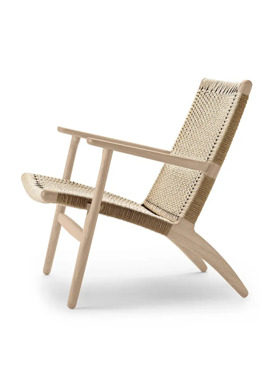 Carl Hansen & Søn CH25 Loungestol, valnød olie af Hans J. Wegner Hot