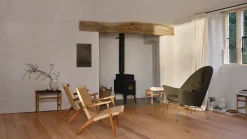 Carl Hansen & Søn CH25 Loungestol, valnød olie af Hans J. Wegner Hot