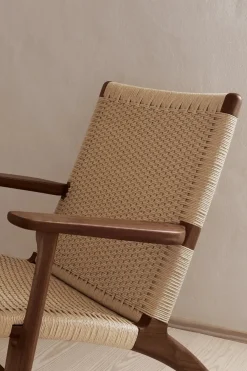 Carl Hansen & Søn CH25 Loungestol, valnød olie af Hans J. Wegner Hot