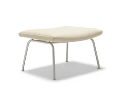 Carl Hansen & Søn CH446 Skammel af Hans J. Wegner Hot