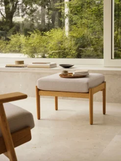 Carl Hansen & Søn CH290F skammel, eg olie af Hans J. Wegner Outlet