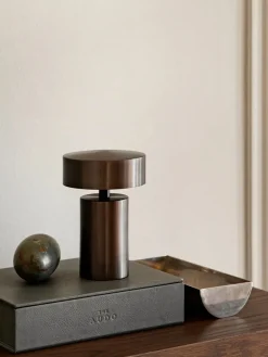 Audo Copenhagen Column Portable Lampe, bronze fra Sale