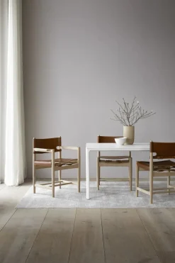 Fredericia Furniture Den Spanske Spisebordsstol med armlæn af Børge Mogensen Best