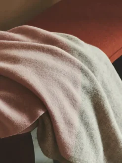 Silkeborg Uldspinderi Drejø Plaid, camel fra Clearance