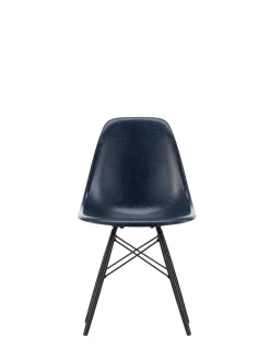 Vitra Eames Fiberglass Chair DSW, sortlakeret ahorn fra Discount