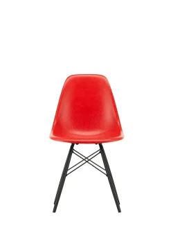 Vitra Eames Fiberglass Chair DSW, sortlakeret ahorn fra Discount