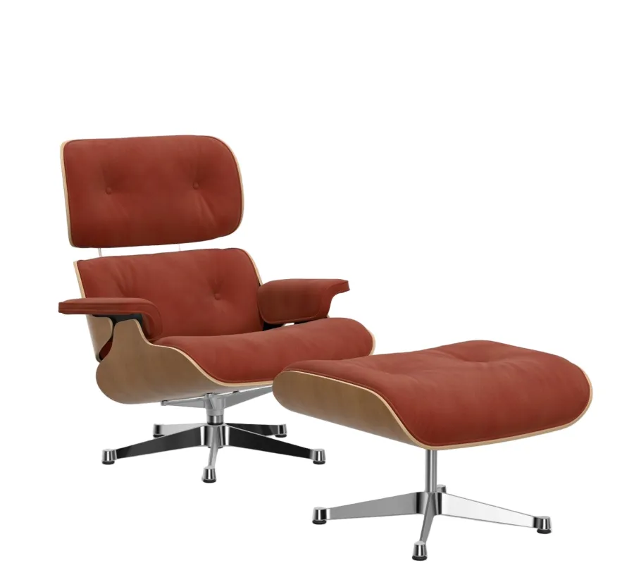 Vitra Eames Lounge Chair, kirsebær, calma brandy inkl. Fodskammel fra New