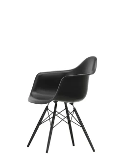 Vitra Eames Plastic Armchair DAW, sortlakeret ahorntræ fra Online