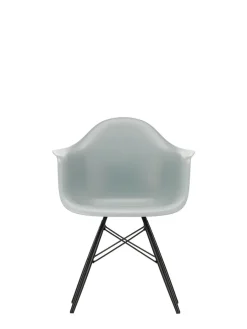 Vitra Eames Plastic Armchair DAW, sortlakeret ahorntræ fra Online