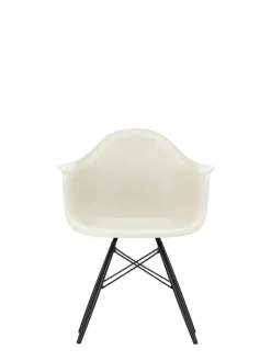 Vitra Eames Plastic Armchair DAW, sortlakeret ahorntræ fra Online