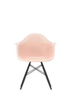Vitra Eames Plastic Armchair DAW, sortlakeret ahorntræ fra Online