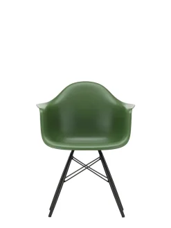 Vitra Eames Plastic Armchair DAW, sortlakeret ahorntræ fra Online