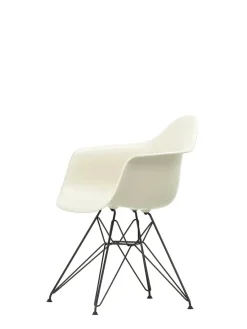 Vitra Eames Plastic Armchair DAR, sort pulverlakering fra
