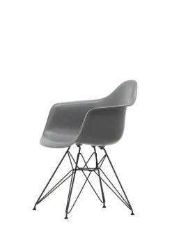 Vitra Eames Plastic Armchair DAR, sort pulverlakering fra