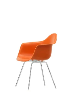 Vitra Eames Plastic Armchair DAX, forkromet fra Best