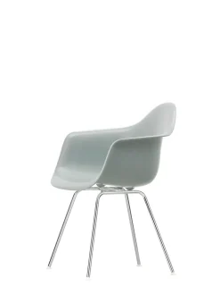 Vitra Eames Plastic Armchair DAX, forkromet fra Best