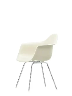 Vitra Eames Plastic Armchair DAX, forkromet fra Best