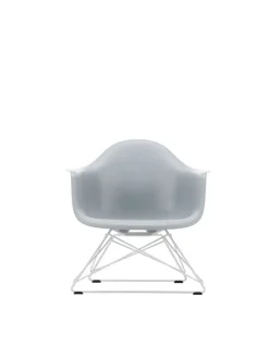 Vitra Eames Plastic Armchair LAR, hvidlakeret fra Outlet