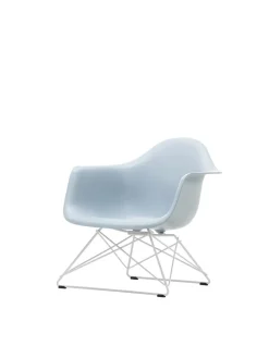 Vitra Eames Plastic Armchair LAR, hvidlakeret fra Outlet