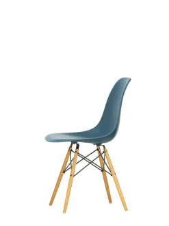 Vitra Eames Plastic Side Chair DSW, ahorntræ fra Sale