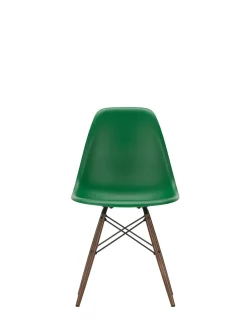 Vitra Eames Plastic Side Chair DSW, mørkbejdset ahorntræ fra Clearance