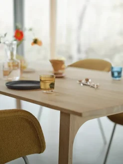 Muuto Earnest Extendable Table, 260x100 cm fra Hot