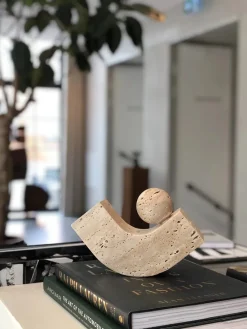 New Mags Equi bogstøtte, Travertine fra Hot