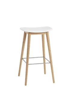 Muuto Fiber Bar Stool Wood fra Hot