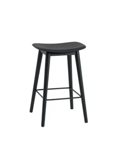 Muuto Fiber Bar Stool Wood fra Hot