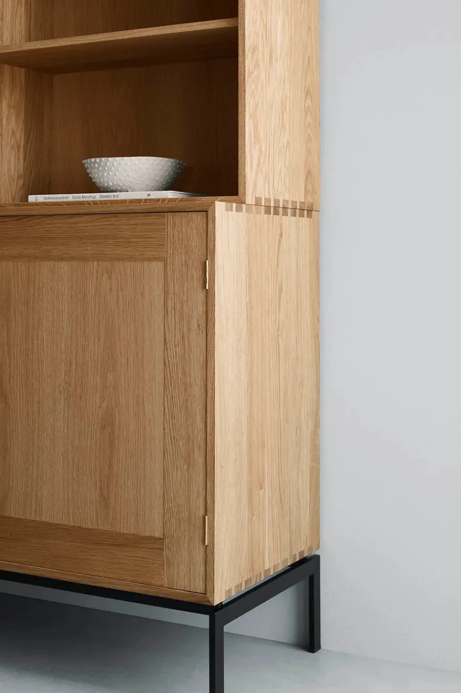 Carl Hansen & Søn FK63 Kabinet med ben fra Best