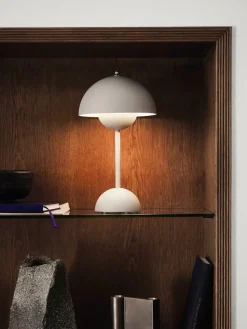 &Tradition Flowerpot Portable VP9 Bordlampe af Verner Panton