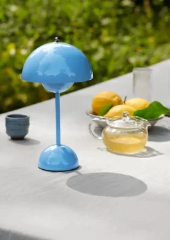 &Tradition Flowerpot Portable VP9 Bordlampe af Verner Panton