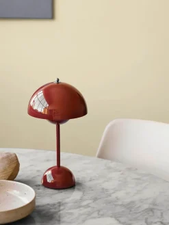 &Tradition Flowerpot Portable VP9 Bordlampe af Verner Panton