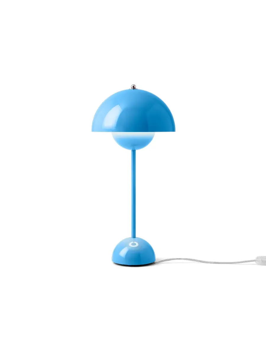 &Tradition Flowerpot VP3 bordlampe af Verner Panton Discount