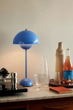 &Tradition Flowerpot VP3 bordlampe af Verner Panton Discount