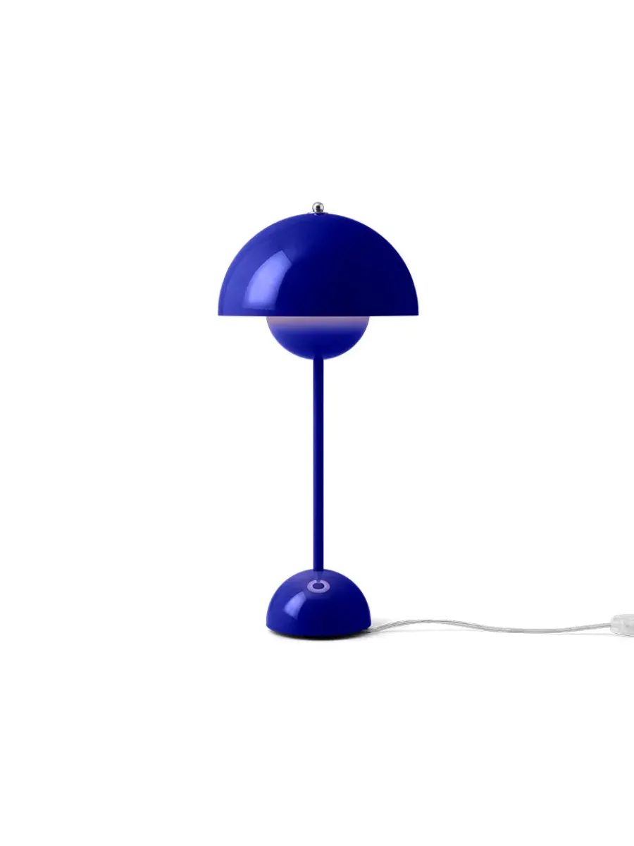&Tradition Flowerpot VP3 bordlampe af Verner Panton Discount