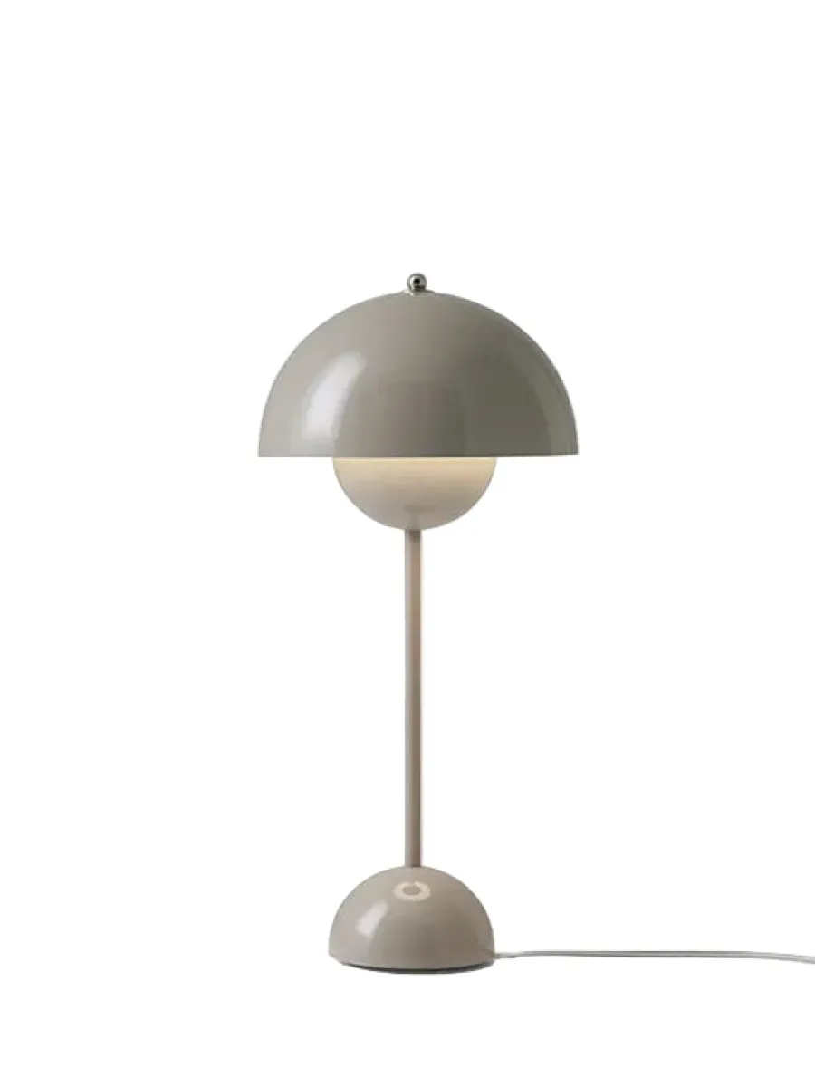 &Tradition Flowerpot VP3 bordlampe af Verner Panton Discount