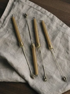 Ferm Living Forest Christmas Tree Candle Holders, sæt á 4 stk., brass fra Best