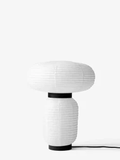 &Tradition Formakami bordlampe fra Best