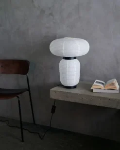 &Tradition Formakami bordlampe fra Best