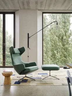 Vitra Grand Repos Lænestol inkl. Fodskammel, cognac (Premium Læder) fra