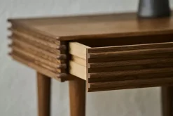 DK3 Groove Night Table fra Sale