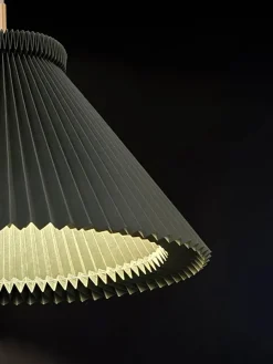 Le Klint 334H Gulvlampe, moss green fra