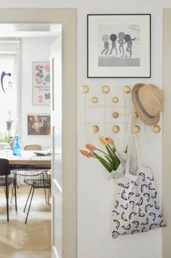 Vitra Hang It All, White/Pine fra Outlet
