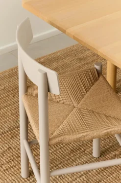 Fredericia Furniture J39 Folkestolen, Khaki grøn af Børge Mogensen Outlet