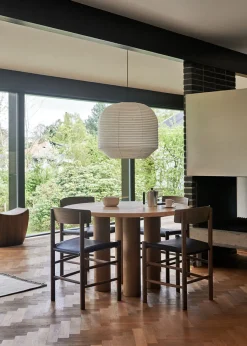 Fredericia Furniture J39 Folkestolen Sædepolstret, Sort Canvas af Børge Mogensen Sale