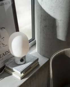 Audo Copenhagen JWDA Concrete Bordlampe fra Hot