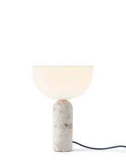 New Works Kizu Bordlampe Small, Black Marble fra New